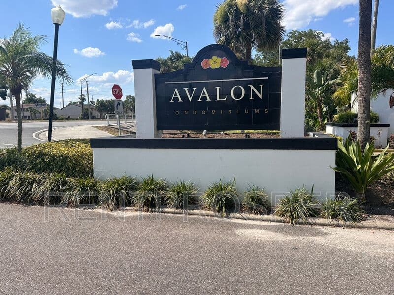 Orlando Townhome: 4267 S. Semoran Blvd