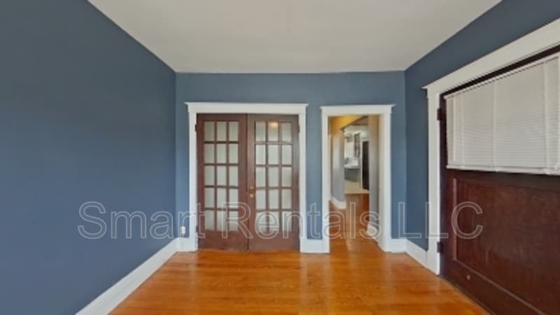St. Louis Condo: 1004 Tamm Avenue - 1N