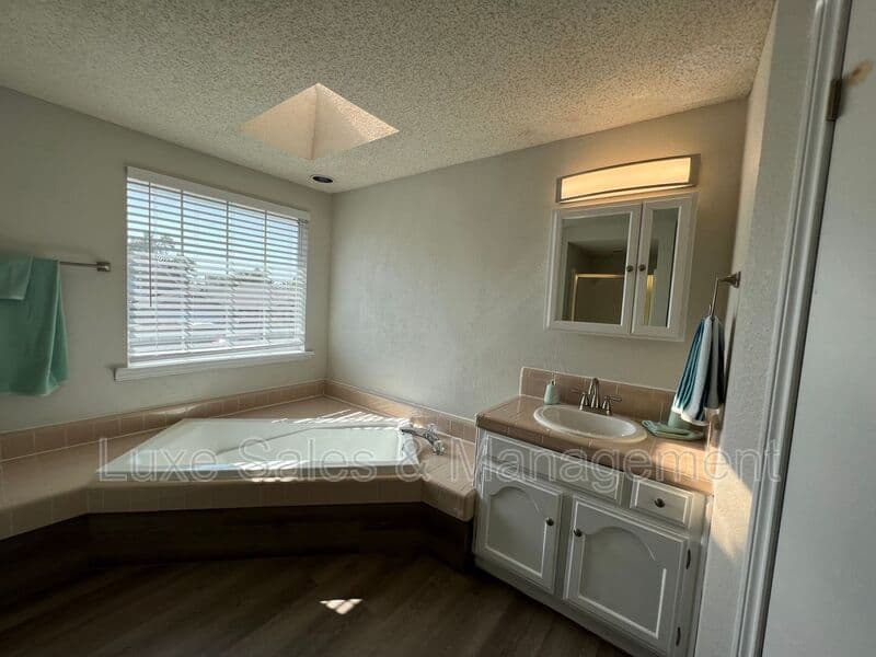 Moore House: 2137 Goodrich Drive