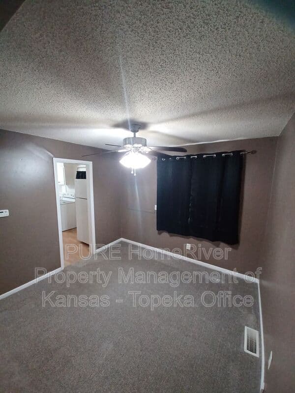 Topeka House: 4227 SW Drury Lane