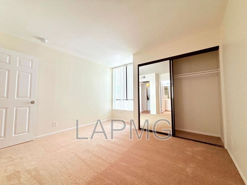 Studio City House: 4202 Tujunga Ave