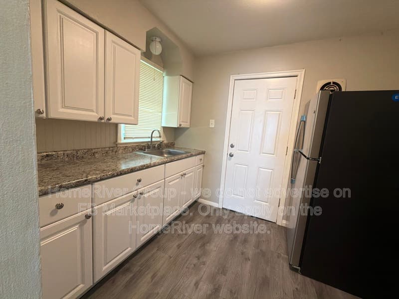 Saint Louis House: 10116 Cloverdale Dr
