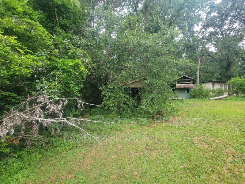 Augusta House: 2441 Dickey Rd