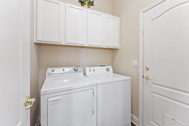 Folsom House: 1121 Galston Drive