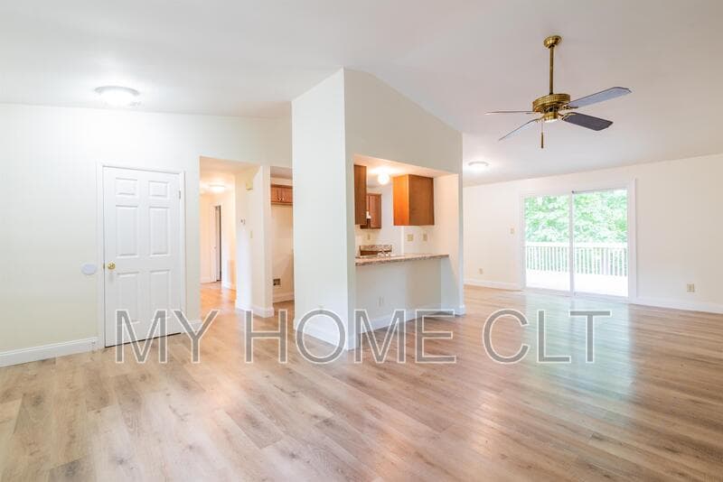 Charlotte House: 7821 Cloughy Circle