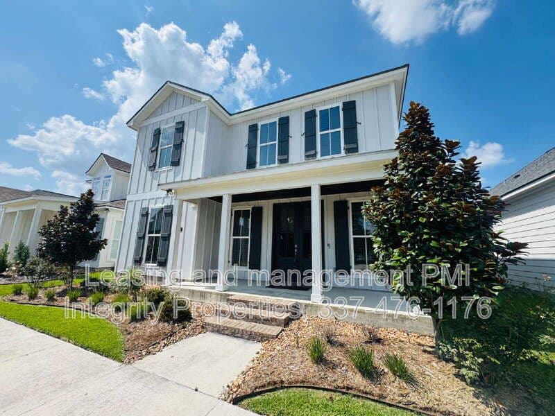 Scott House: 113 Oak Village Drive