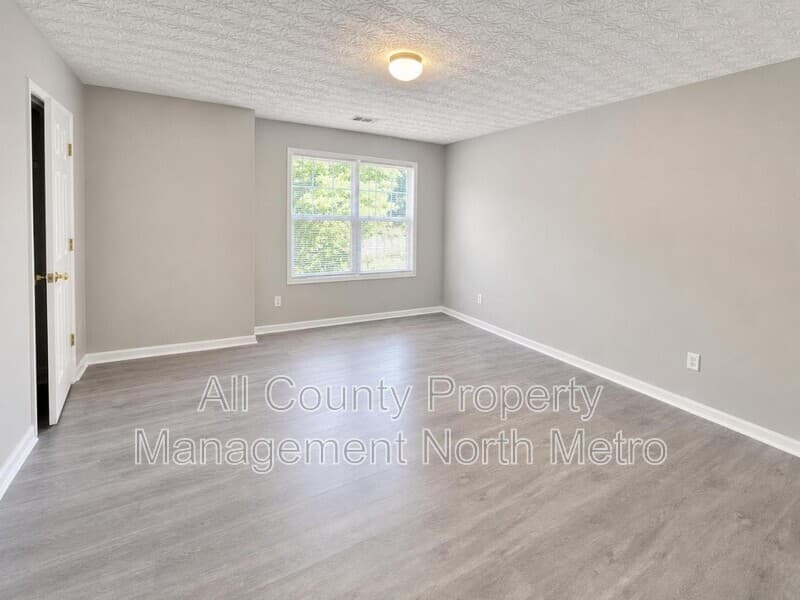 Lawrenceville House: 542 Marsh Lake Drive