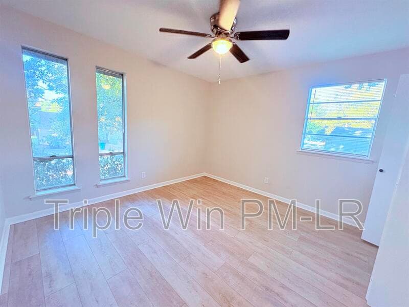 Little Rock House: 11819 Ashwood Drive