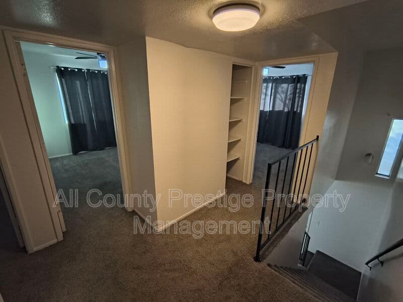 Glendale Townhome: 7524 N 47th Dr.