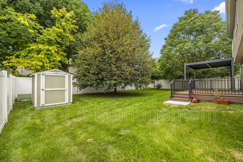 Omaha House: 5820 S. 157th St