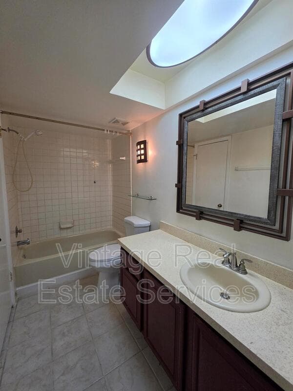 Tampa House: 4981 Puritan Circle