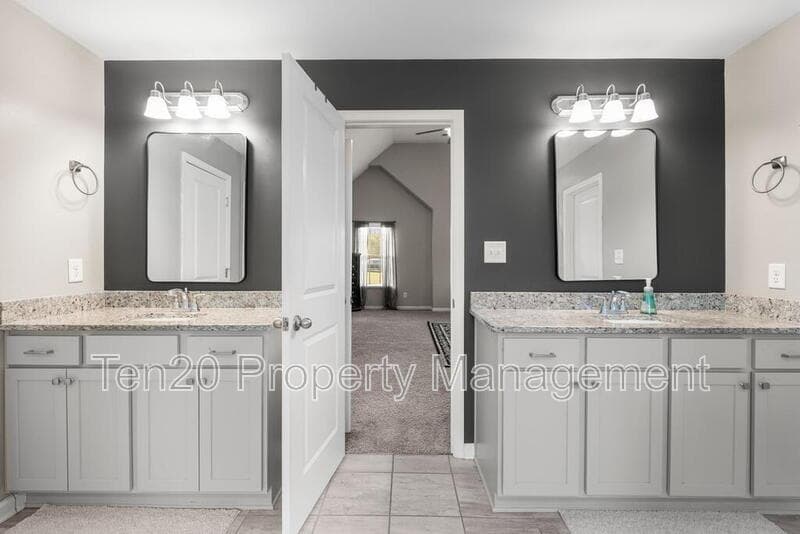 Fortson House: 121 Hart Preserve Drive