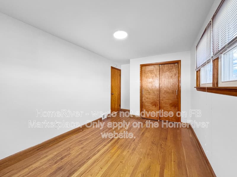 New Castle House: 1406 N Mercer St