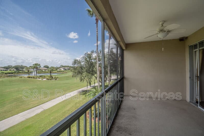 Lakeland Condo: 447 Enclave Place