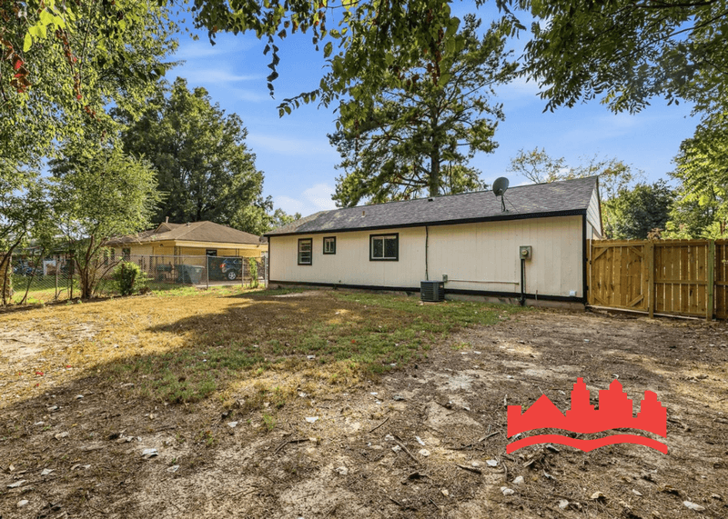 Bartlett House: 3915 Clover Hill Dr