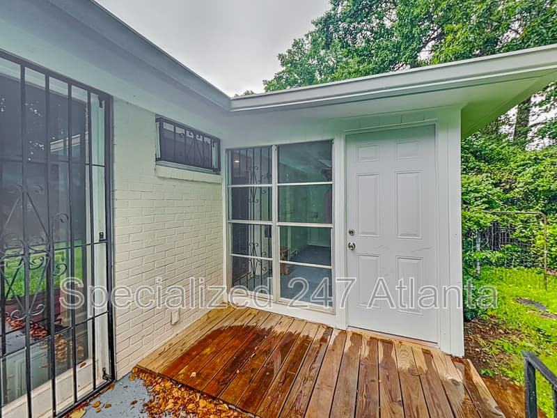 Atlanta Condo: 111 Leathers Cir NW