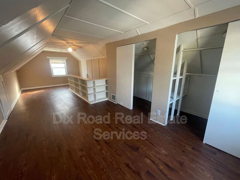 Hamilton House: 1415 Park Avenue