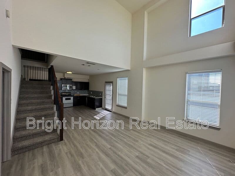 Hurst Condo: 3629 Valley Vista Drive