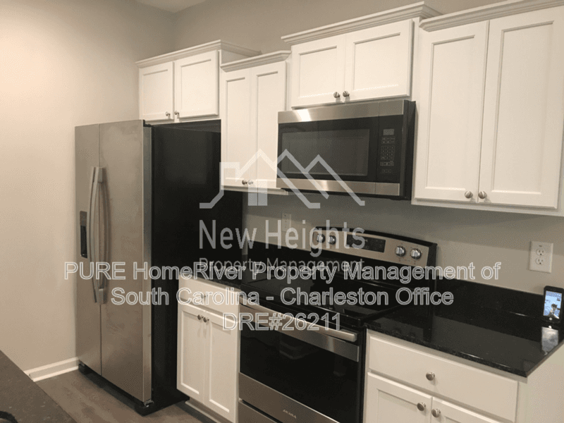 Goose Creek House: 160 Buchanan Cir