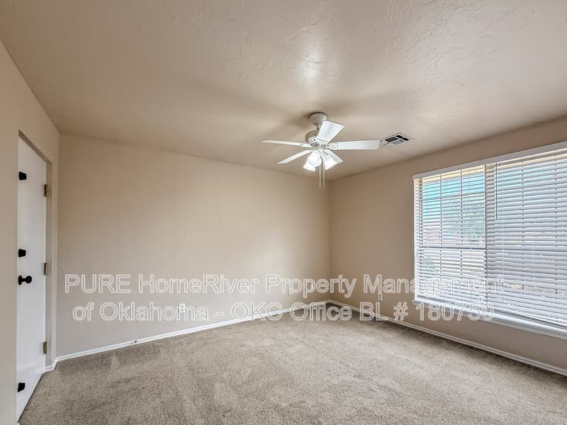 Moore House: 2521 Ridgewood Dr