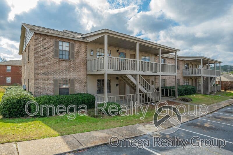 Phenix City Apartment: 901 25th Ave