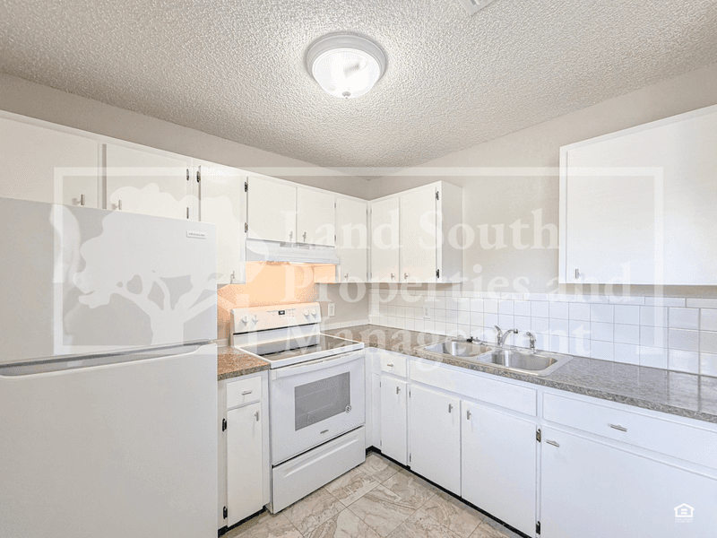 Auburndale House: 1222 Taylor Street
