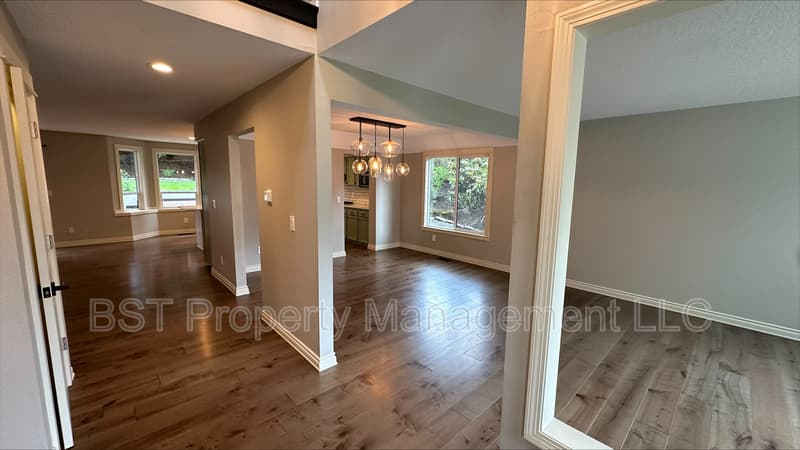 West Linn House: 25130 Rancho Lobo Court