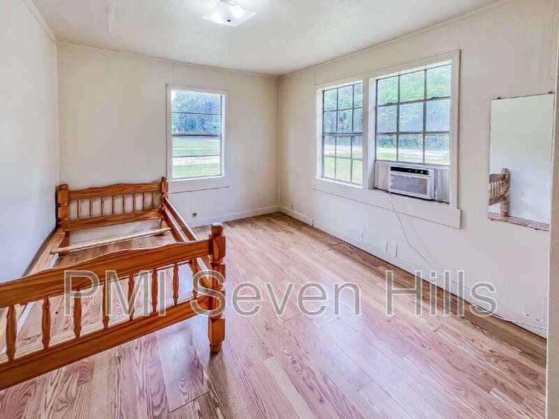 Tallahassee House: 401 Alpha Ave
