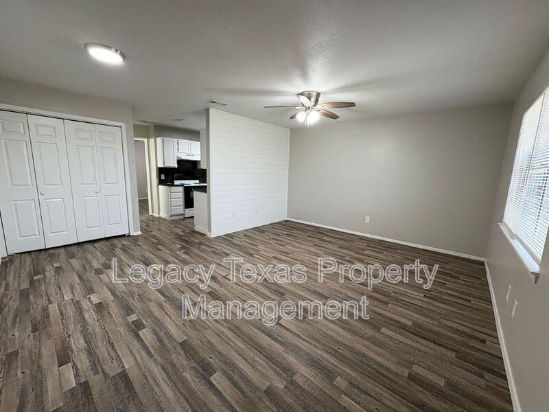 CLEBURNE Condo: 1410 Courtney Pl
