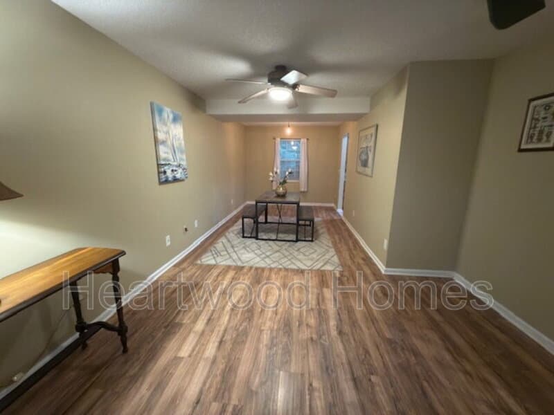 West Columbia House: 264 Orchard Hill Drive
