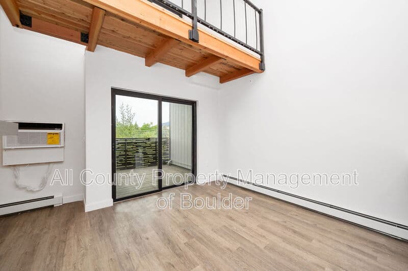Boulder Condo: 2301 Pearl Street