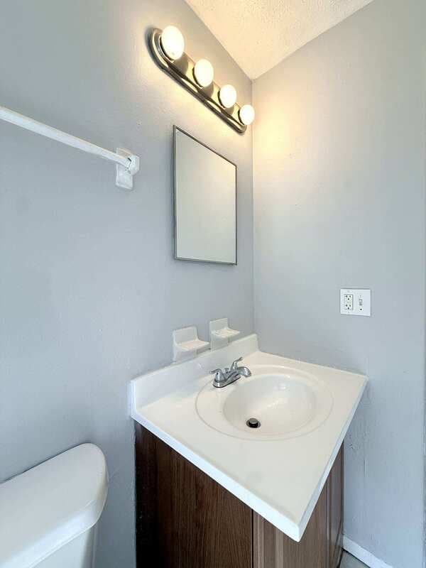 Tampa Condo: 1413 East 99th Avenue