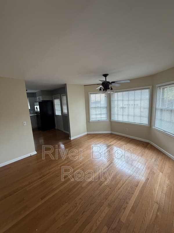 Springfield House: 421 West Lawrence Avenue