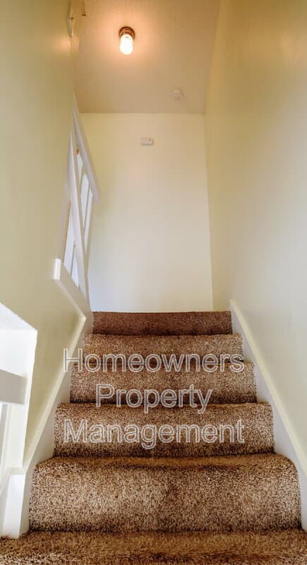 Fayetteville House: 6635 Abbey Ln