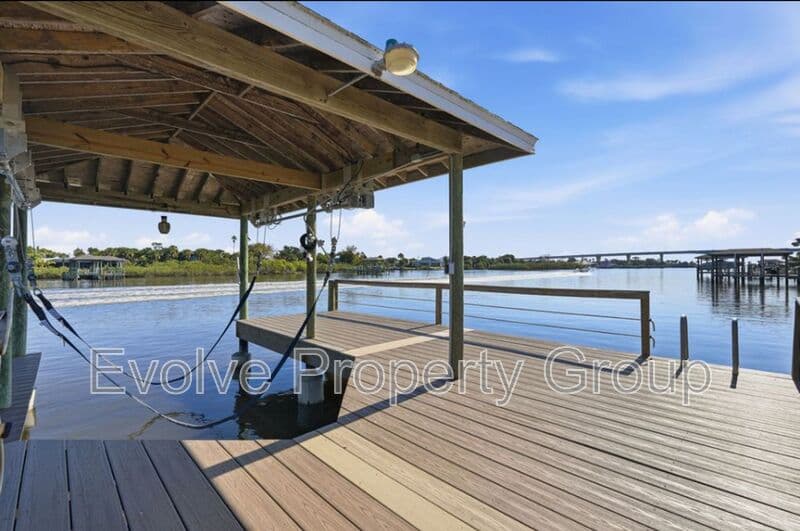 Flagler Beach House: 470 Lambert Ave.