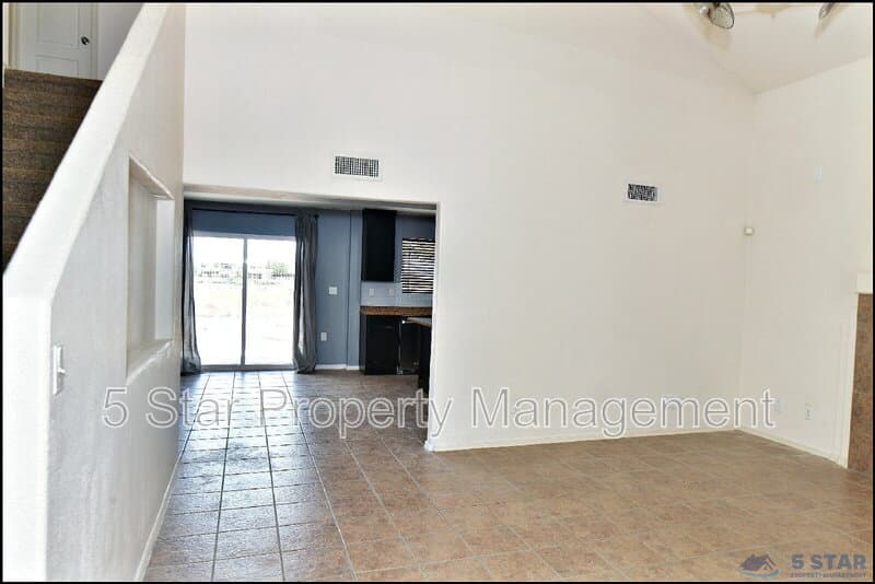 El Paso House: 6372 Franklin Ridge Dr !!
