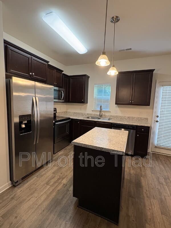 Winston Salem House: 5324 Farm House Trl