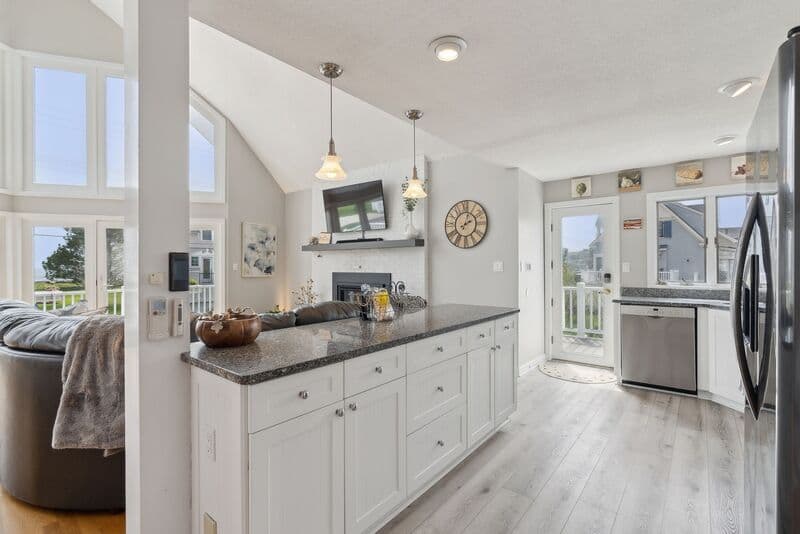 Wells House: 572 Ocean Avenue
