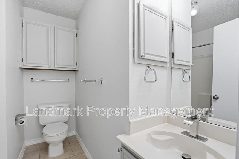 Mansfield House: 1122 Hidden Creek Drive
