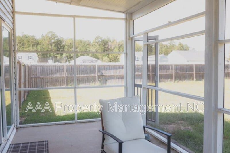 Stedman House: 5913 Fuchsia ct