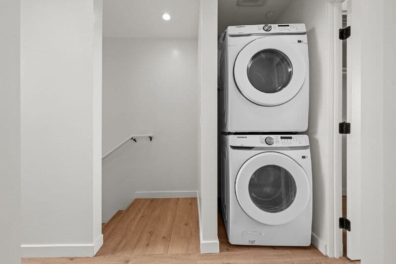 San Diego Condo: 2664 L Street