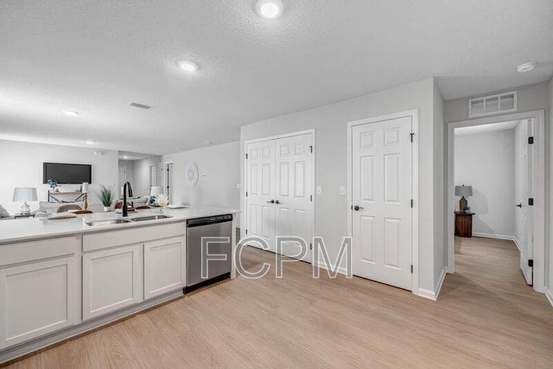 Jacksonville House: 5460 Amazon Ave