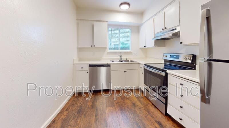 Yuba City Apartment: 330 Bird St