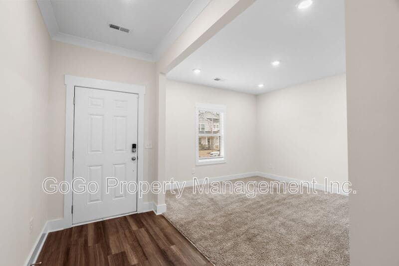 Simpsonville House: 216 Pewter Circle