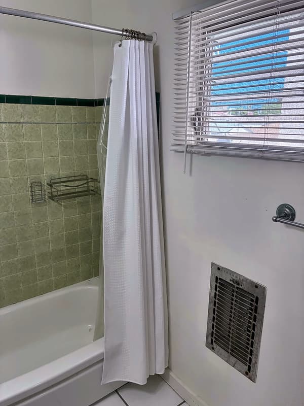 San Diego Condo: 3920.5 Sequoia Street