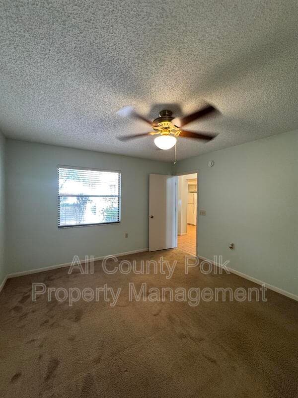 Lakeland Townhome: 542 Lake Carolyn Cir