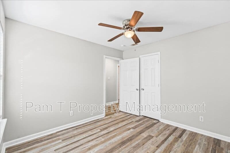 Savannah House: 201 Mundy St