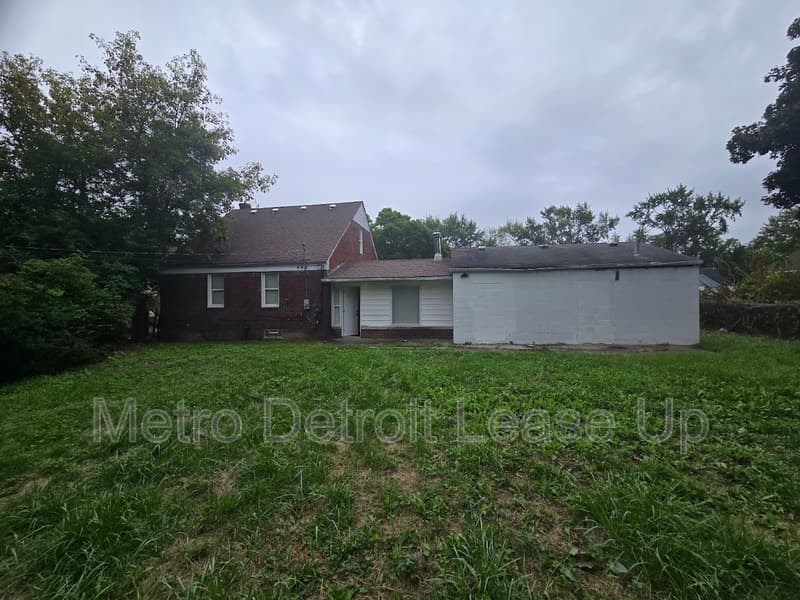 Detroit House: 16433 Manning Street
