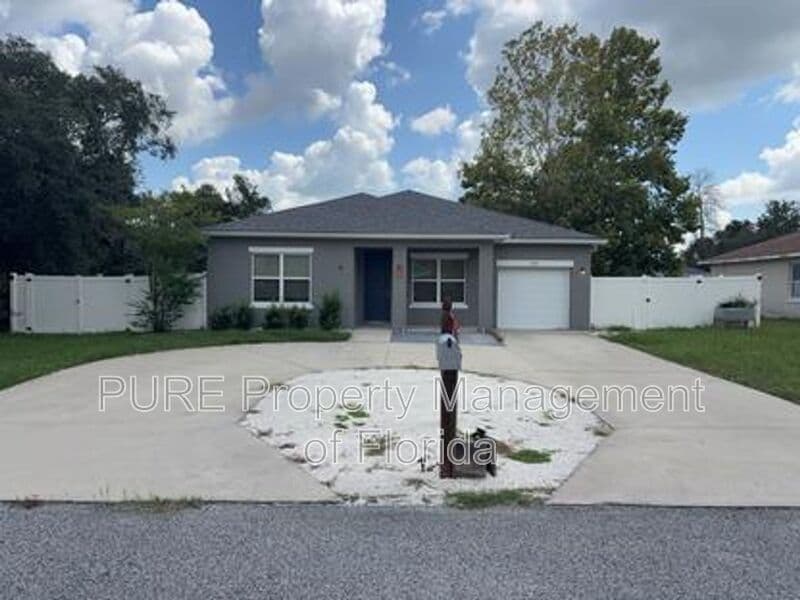 Ocala House: 13831 Sw 33rd Terr