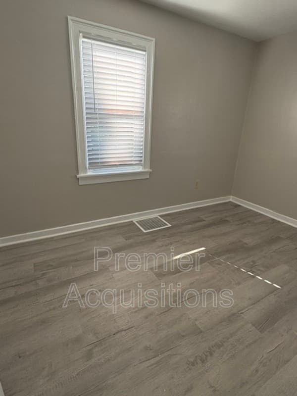 Alton House: 3226 Hawthorne Blvd